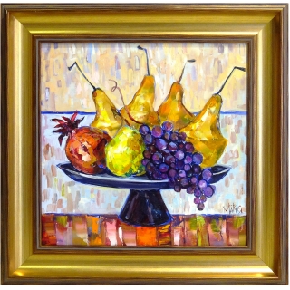 Fruit bowl with pears