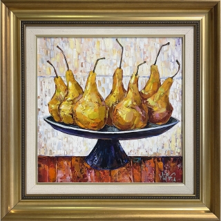 Fruit bowl with pears